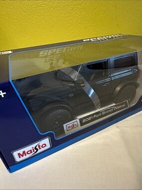 πMaisto 2021 Ford Bronco Wildtrak Die-Cast Model - Black